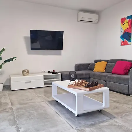 Сasa de vacaciones Family Friendly House With A Swimming Pool Kastel Stafilic, Kastela - 20244 Kaštel Stari