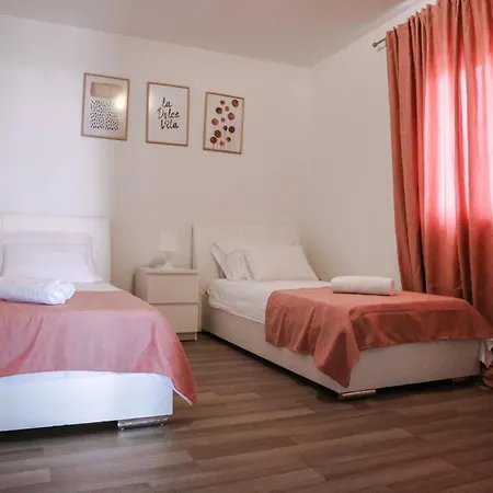 Family Friendly House With A Swimming Pool Kastel Stafilic, Kastela - 20244 Kaštel Stari
