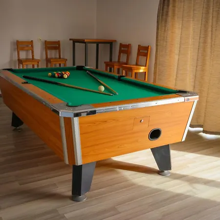 Сasa de vacaciones Family Friendly House With A Swimming Pool Kastel Stafilic, Kastela - 20244 *